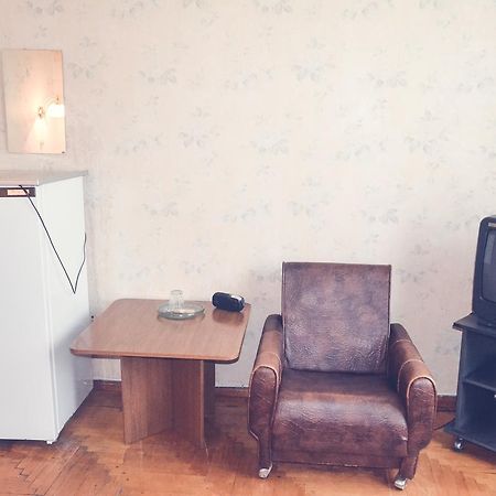 Zhovtneviy Hotel Dnipro Extérieur photo