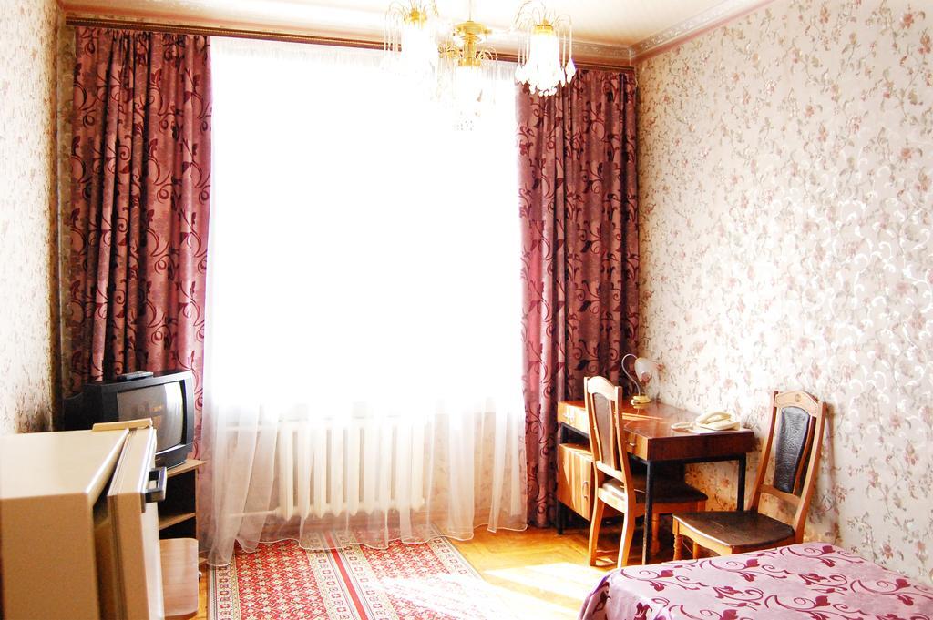 Zhovtneviy Hotel Dnipro Extérieur photo