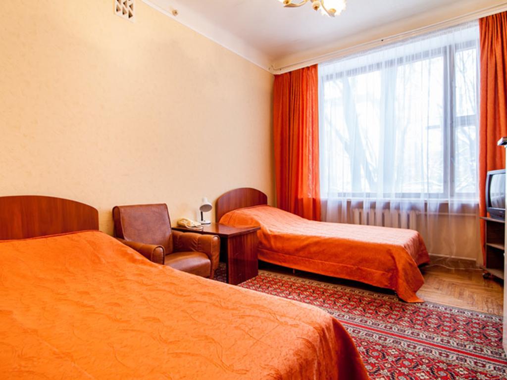 Zhovtneviy Hotel Dnipro Extérieur photo