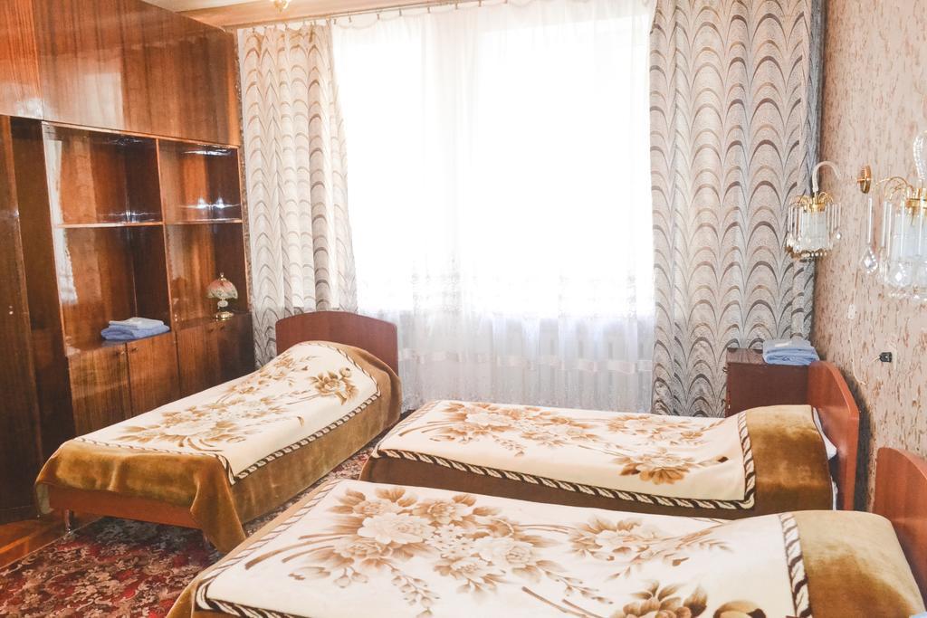 Zhovtneviy Hotel Dnipro Extérieur photo