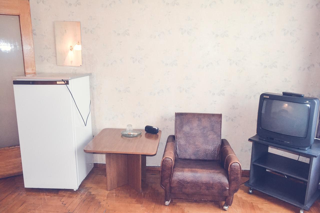 Zhovtneviy Hotel Dnipro Extérieur photo