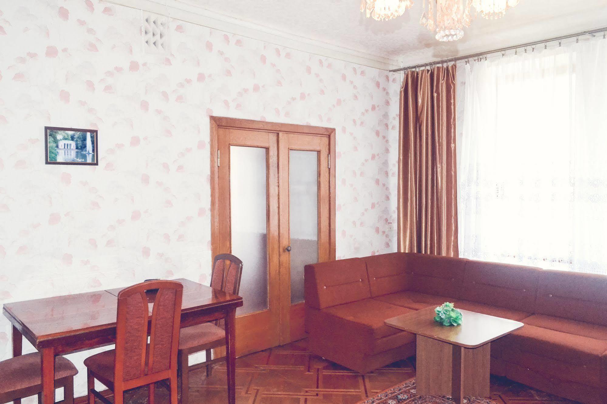 Zhovtneviy Hotel Dnipro Extérieur photo